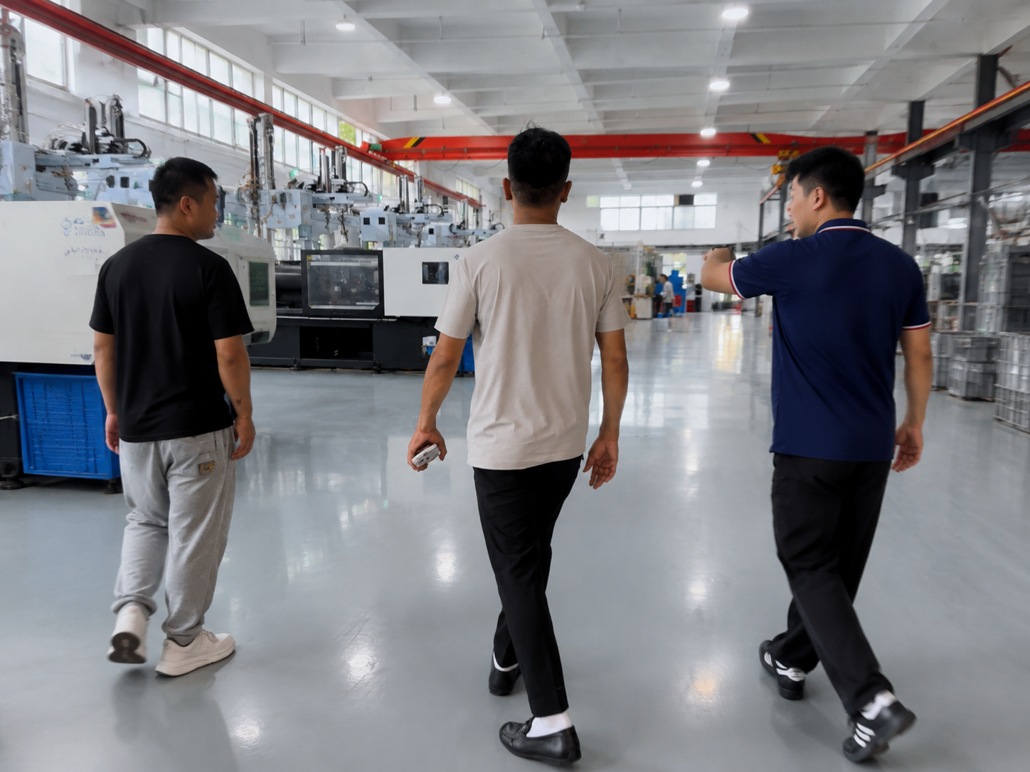 Indian customer Vishal visits Shuntai Hardware sample showroom for OEM hand tool cooperation